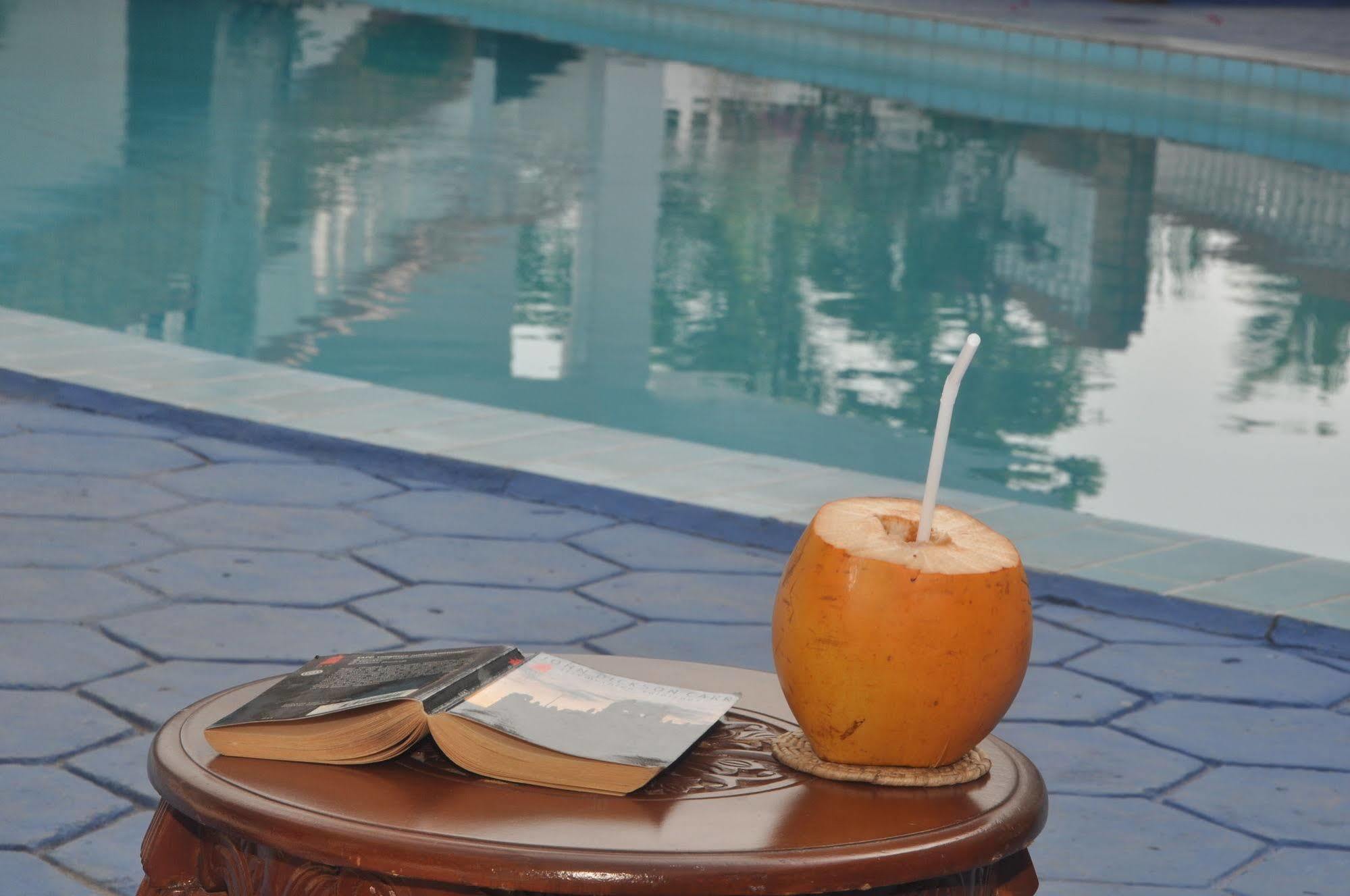 Hotel Thai Lanka Hikkaduwa Eksteriør billede